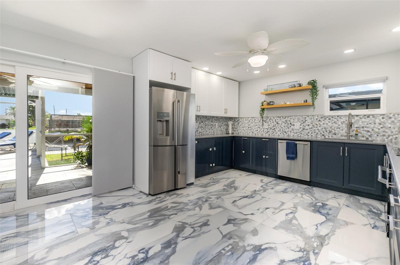 1661 SWAN TER, NORTH FORT MYERS, FL — photo 16