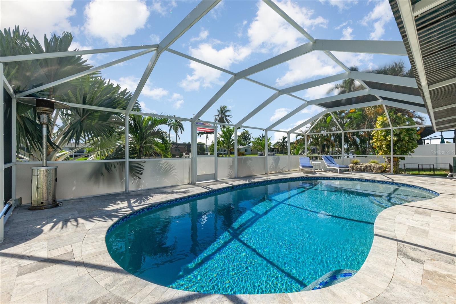 1661 SWAN TER, NORTH FORT MYERS, FL — photo 32