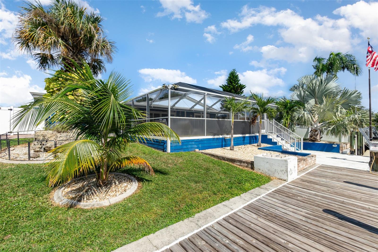 1661 SWAN TER, NORTH FORT MYERS, FL — photo 37