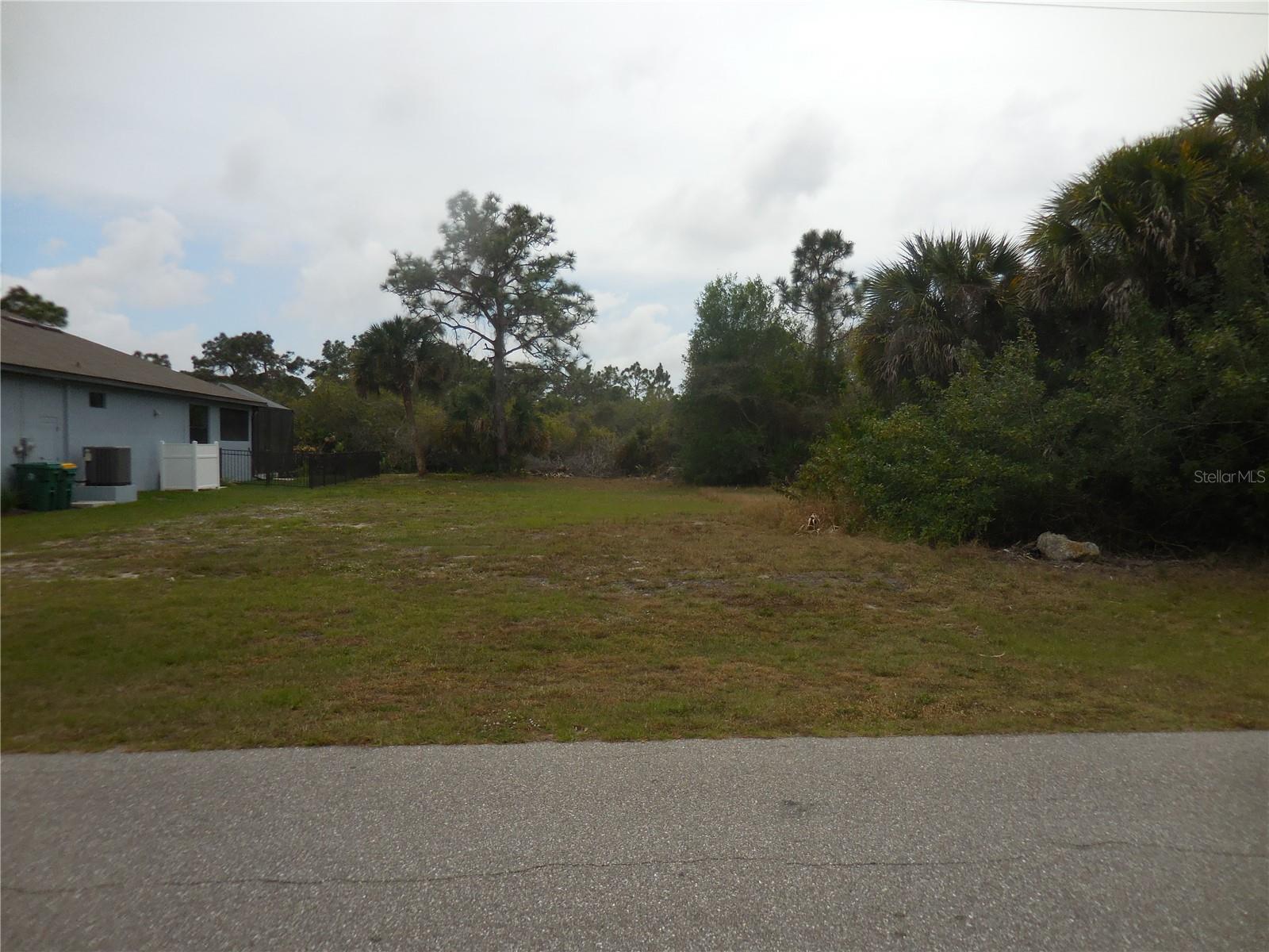 223 JENNIFER DR, ROTONDA WEST, FL