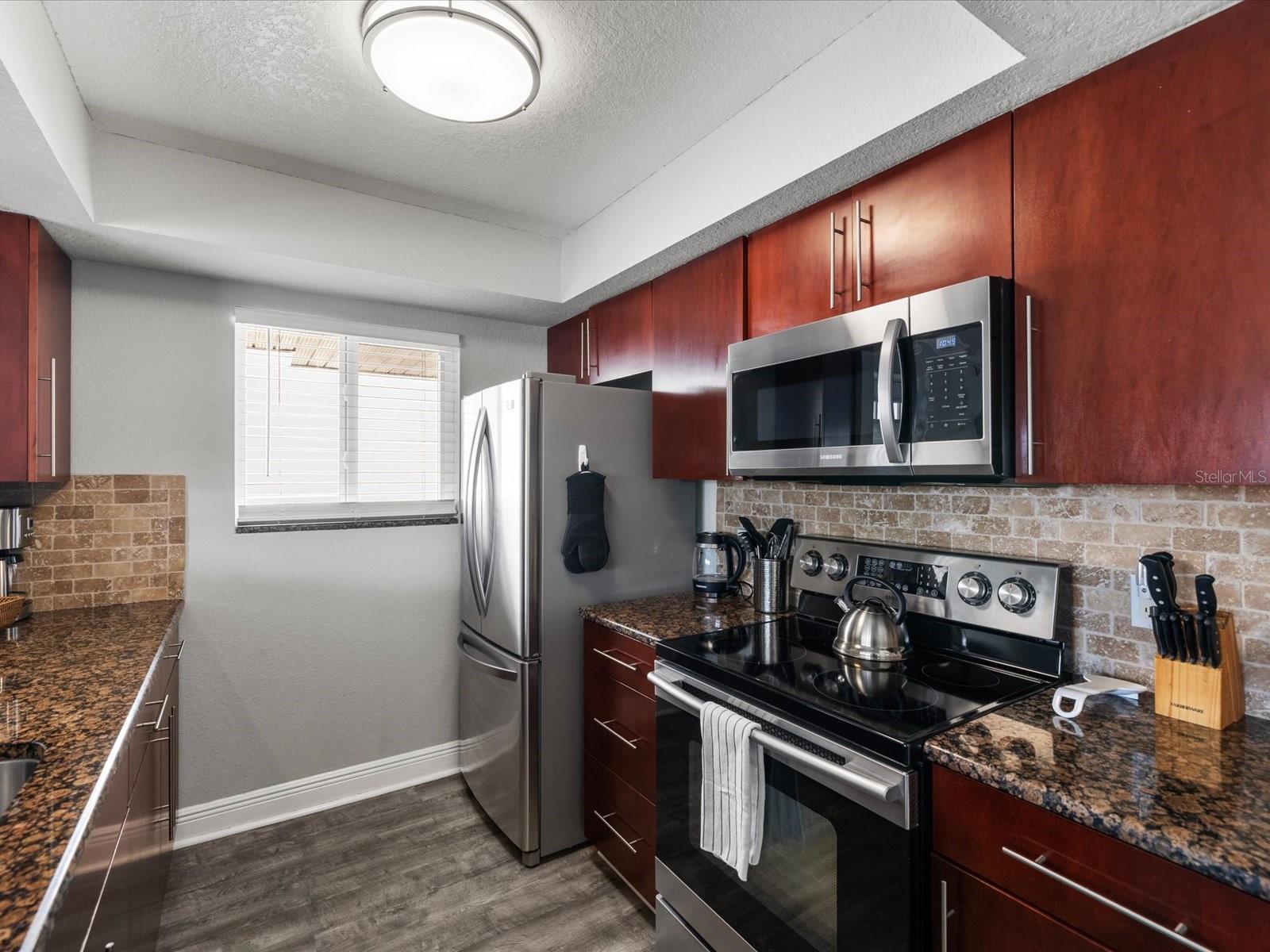 185 BRIGHTWATER DR #6, CLEARWATER BEACH, FL — photo 11