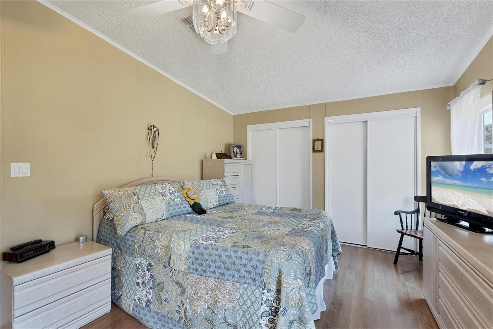 8364 KINGLET DR, ENGLEWOOD, FL — photo 16