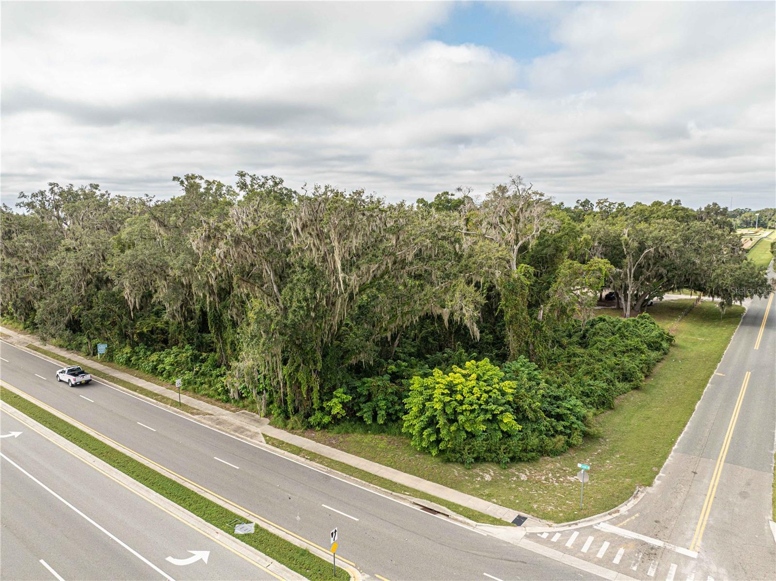 6974 POWELL RD, WILDWOOD, FL — photo 3
