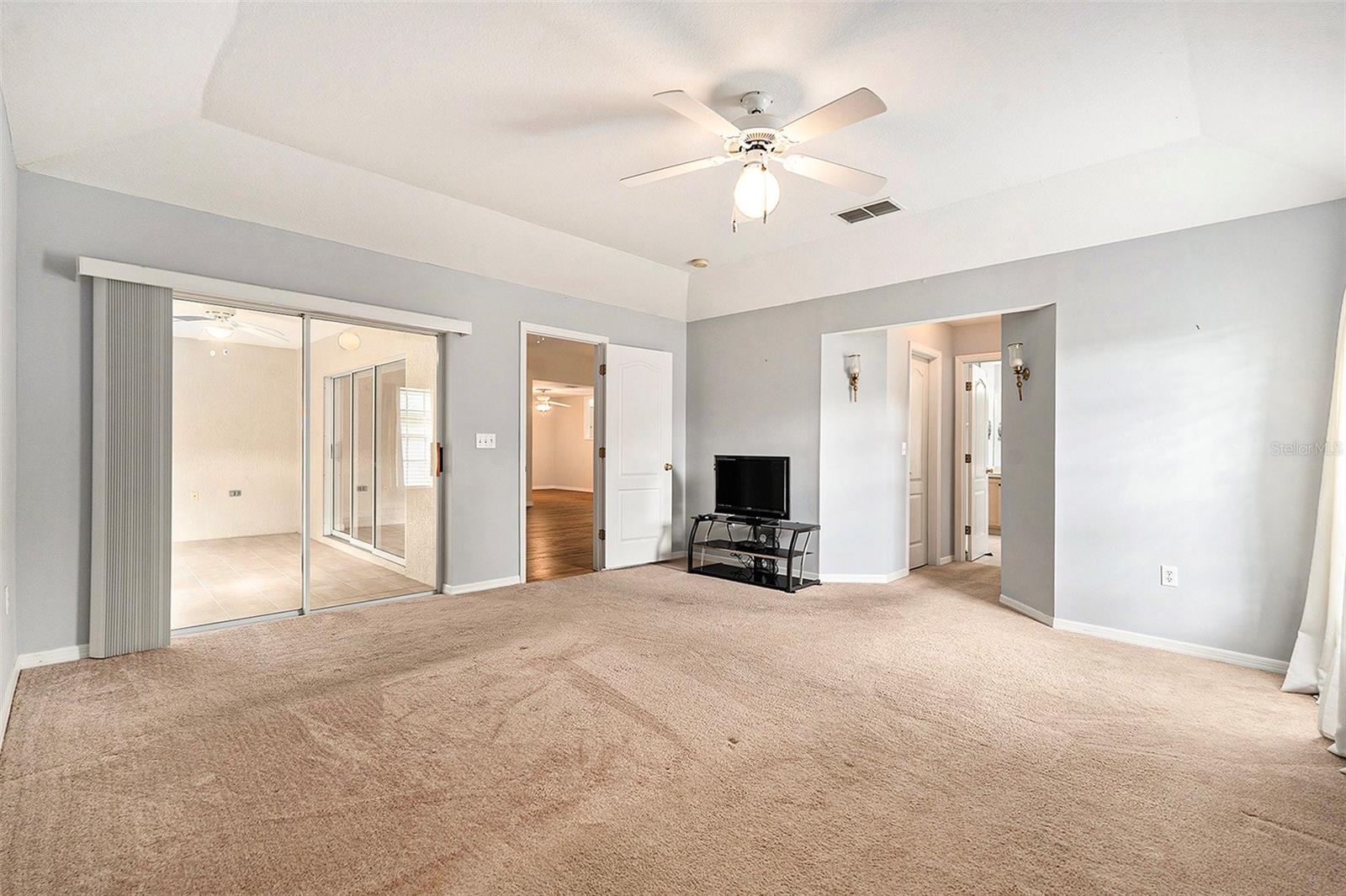 29418 SCHINNECOCK HILLS LN, SAN ANTONIO, FL — photo 13