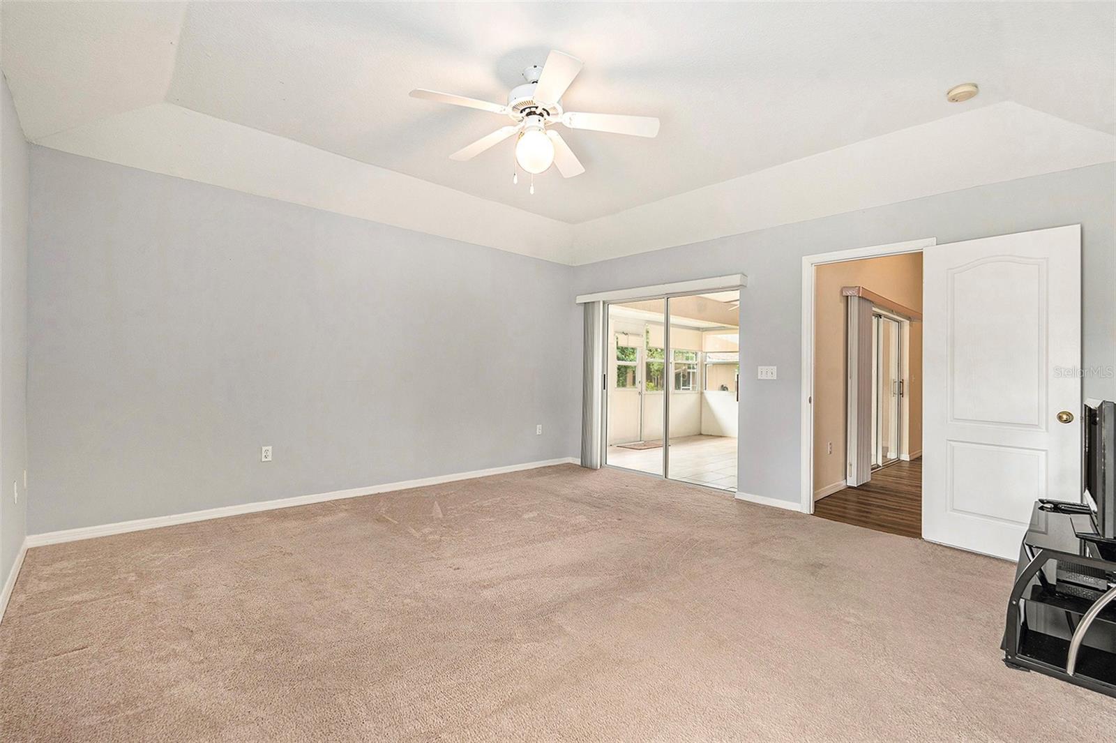 29418 SCHINNECOCK HILLS LN, SAN ANTONIO, FL — photo 16