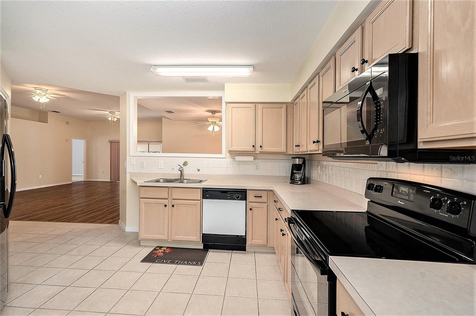 29418 SCHINNECOCK HILLS LN, SAN ANTONIO, FL — photo 22