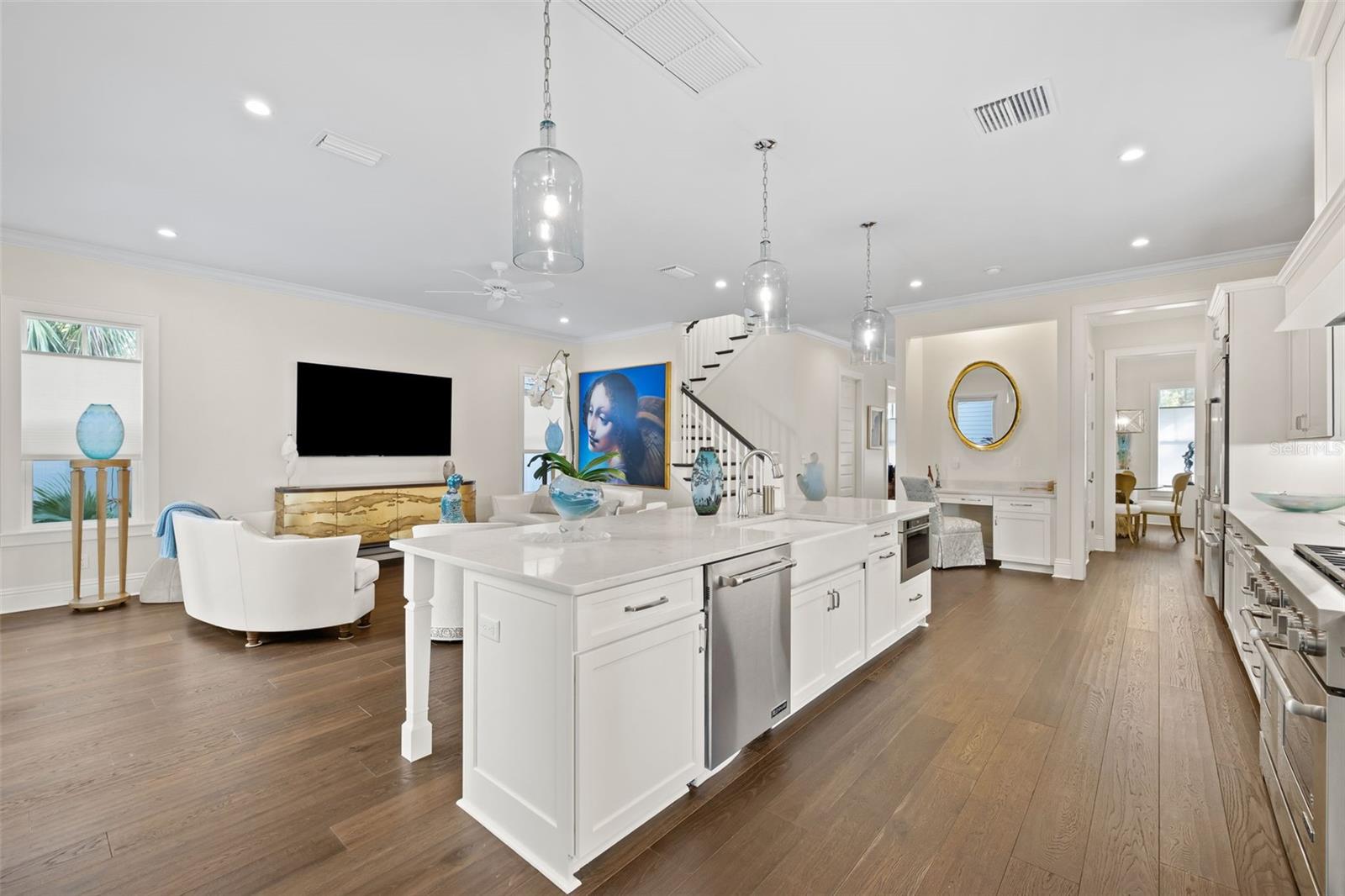 319 12TH AVE NE, ST PETERSBURG, FL — photo 27