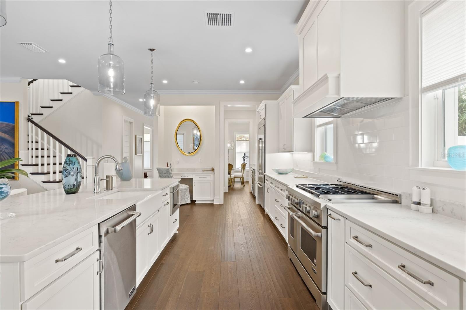319 12TH AVE NE, ST PETERSBURG, FL — photo 30