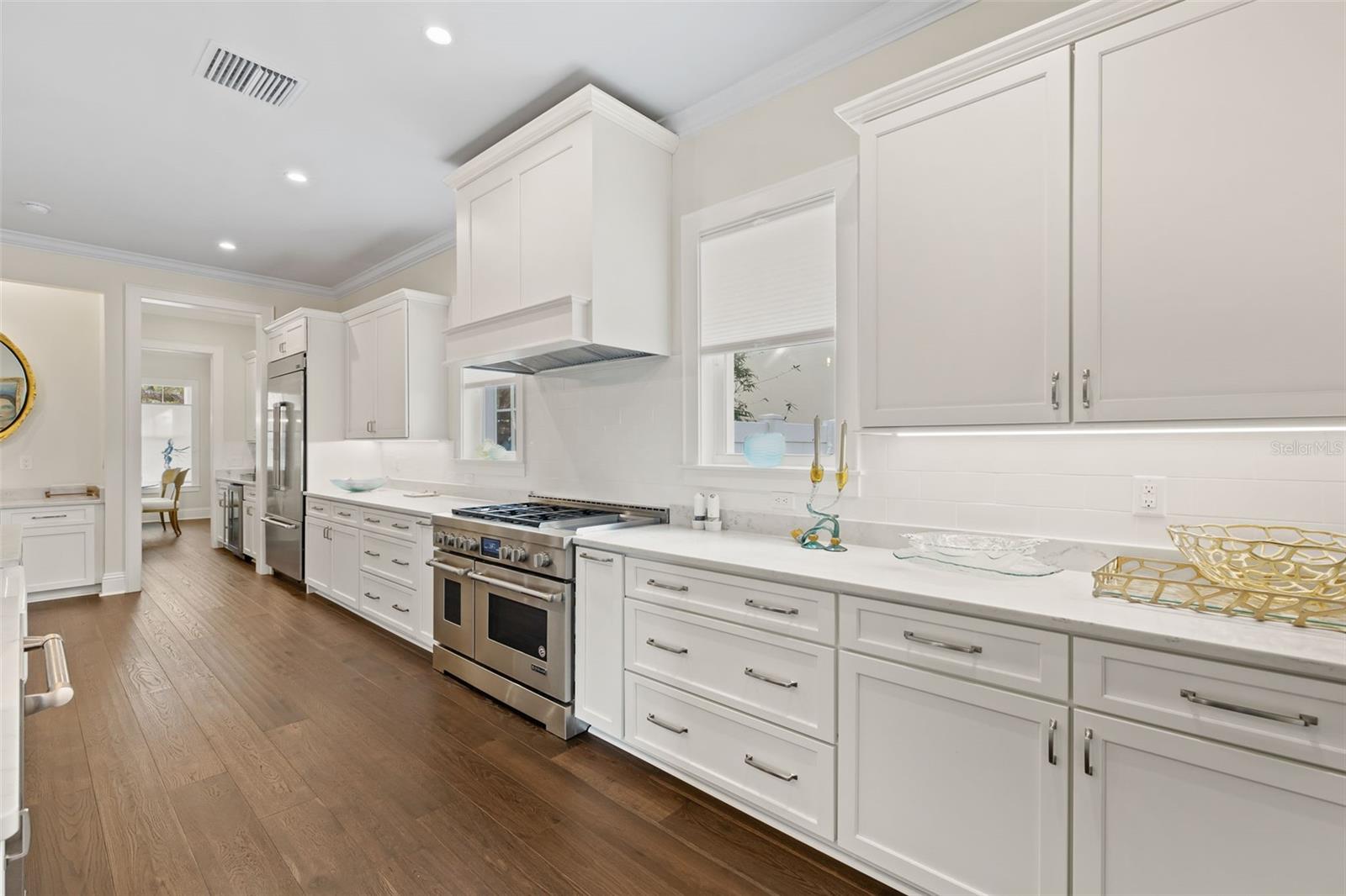 319 12TH AVE NE, ST PETERSBURG, FL — photo 31