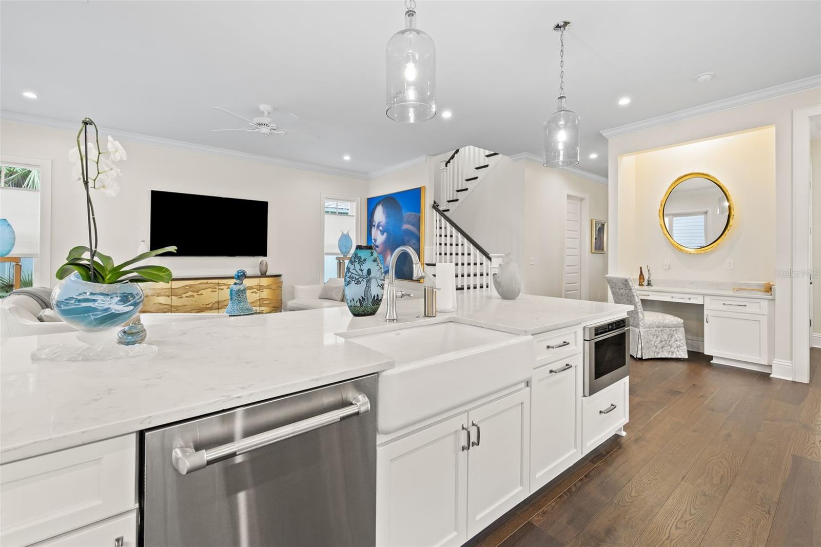 319 12TH AVE NE, ST PETERSBURG, FL — photo 39