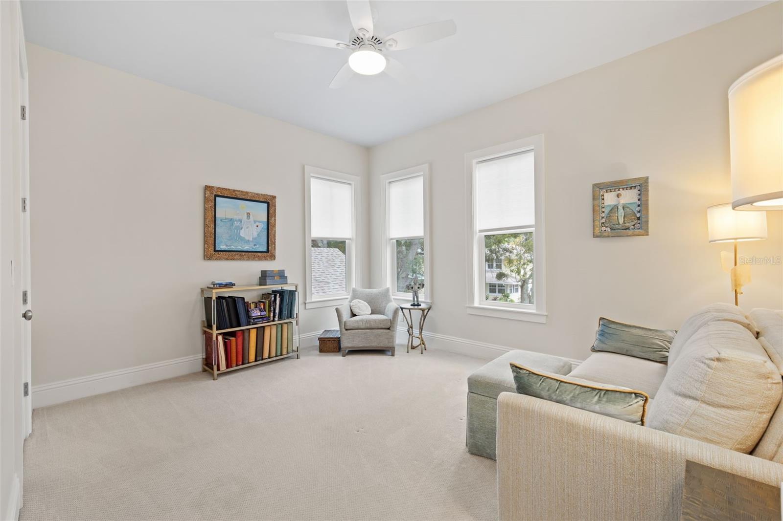 319 12TH AVE NE, ST PETERSBURG, FL — photo 83