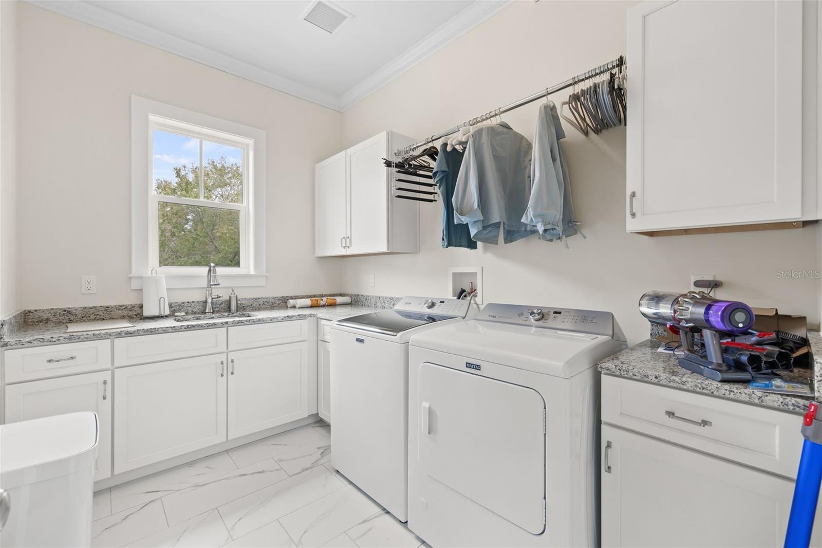 319 12TH AVE NE, ST PETERSBURG, FL — photo 107