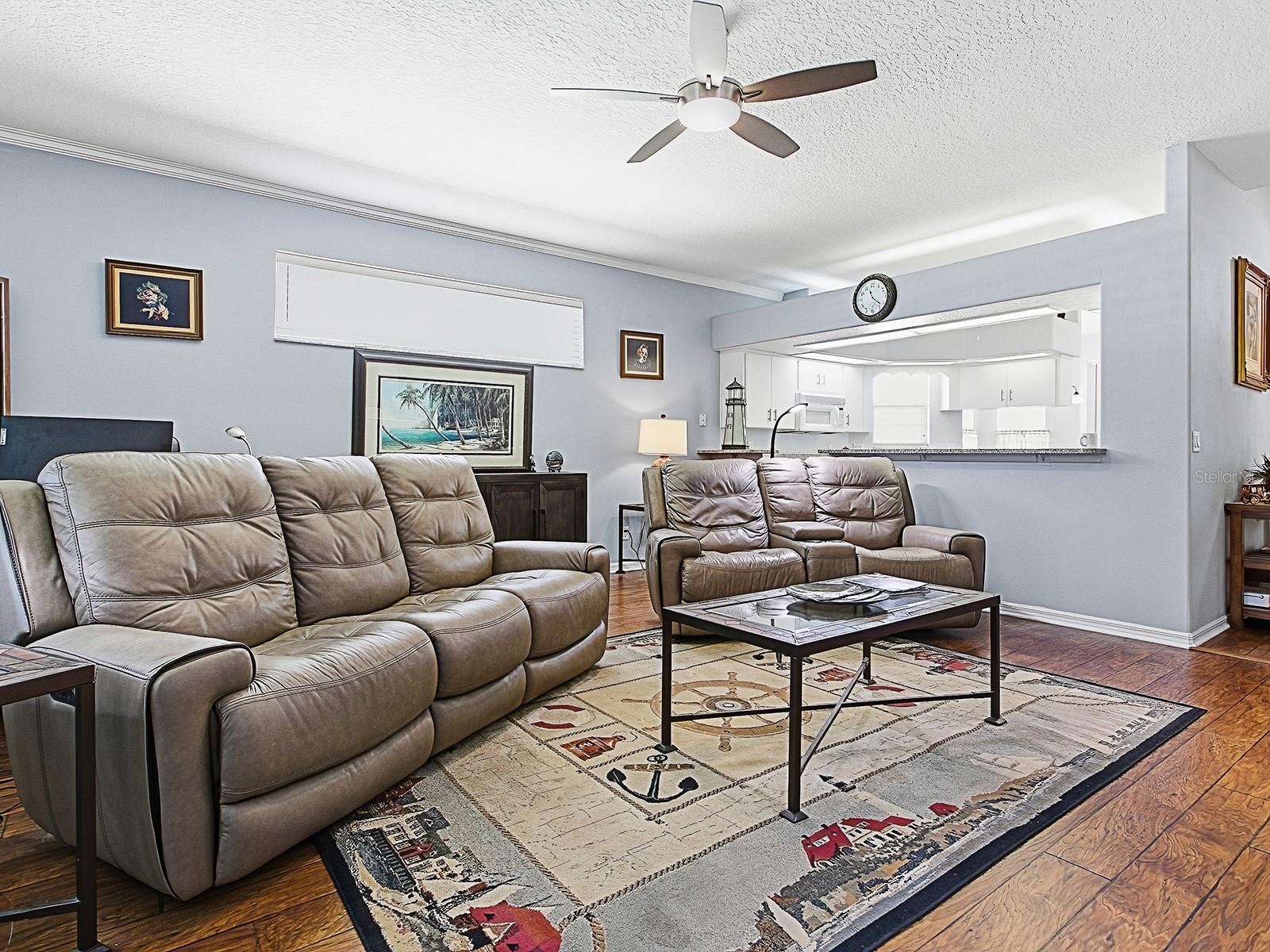 3592 TROPICAL SEAS LOOP, TAVARES, FL — photo 25