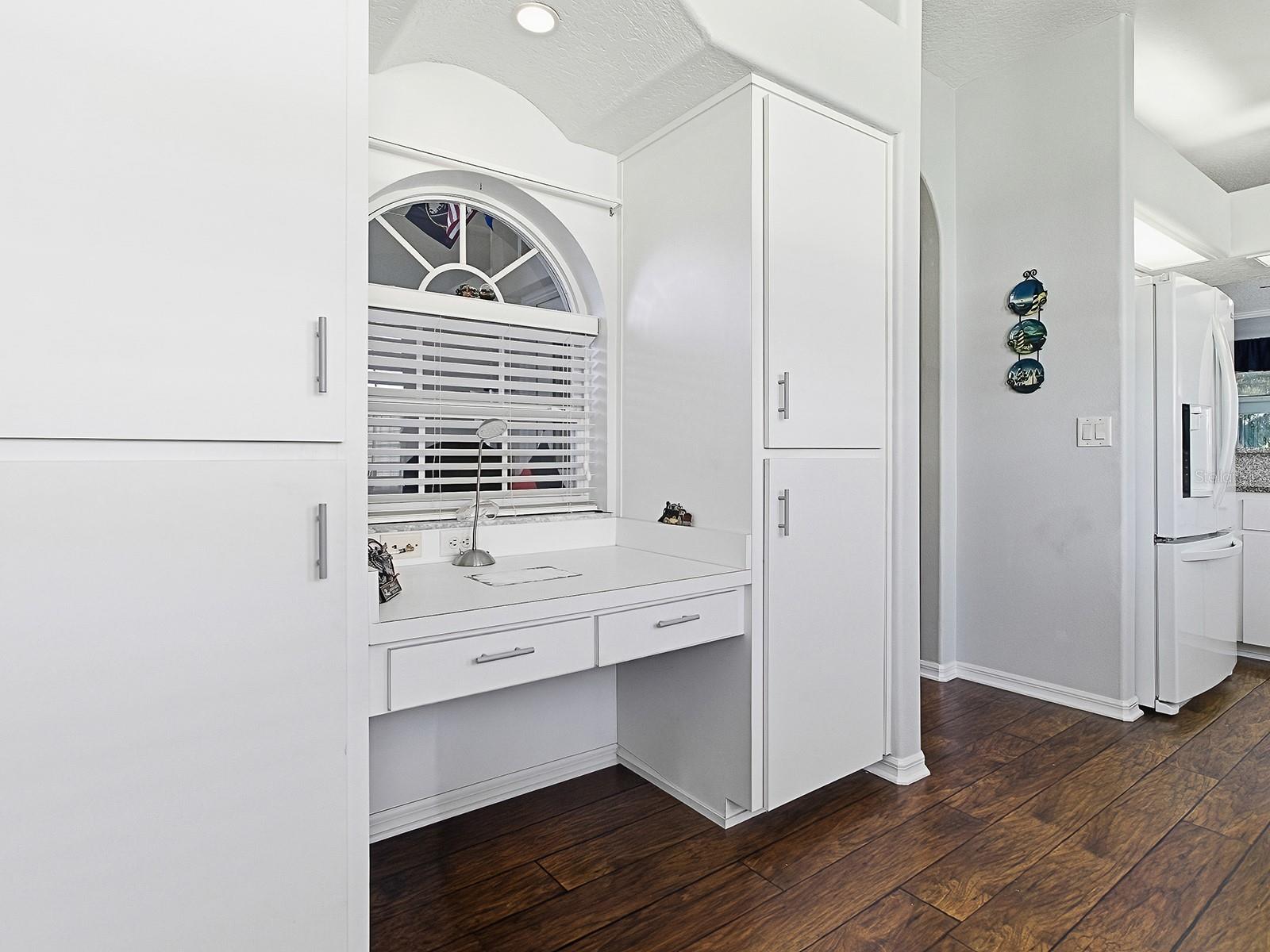 3592 TROPICAL SEAS LOOP, TAVARES, FL — photo 37