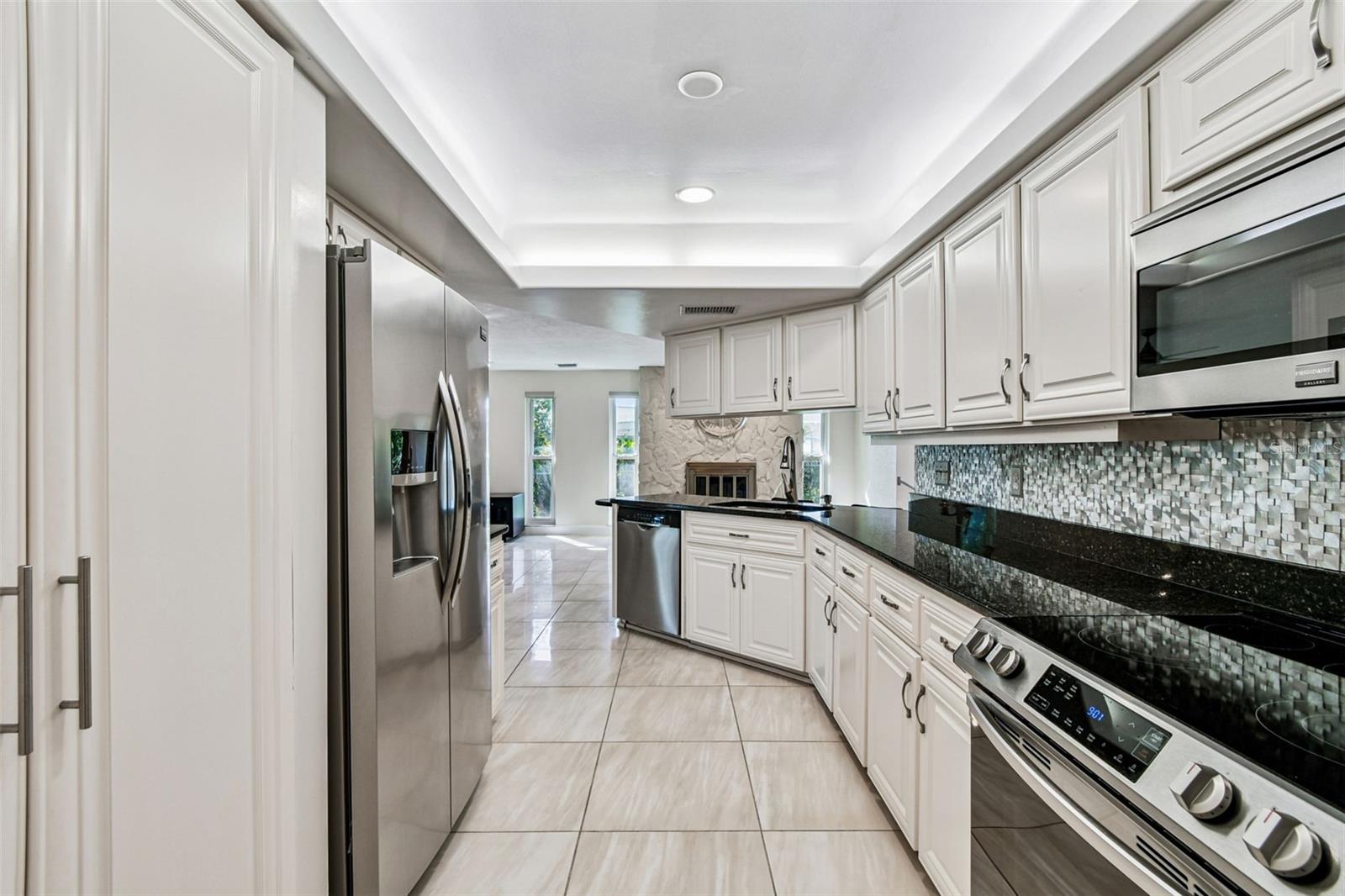 10073 S YACHT CLUB DR, TREASURE ISLAND, FL — photo 10