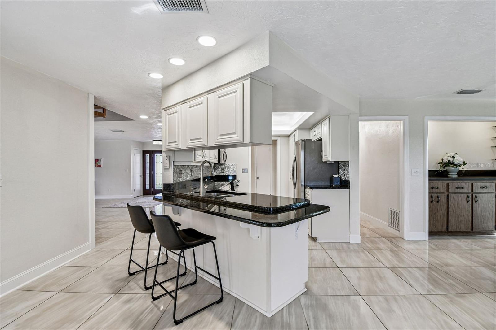 10073 S YACHT CLUB DR, TREASURE ISLAND, FL — photo 12