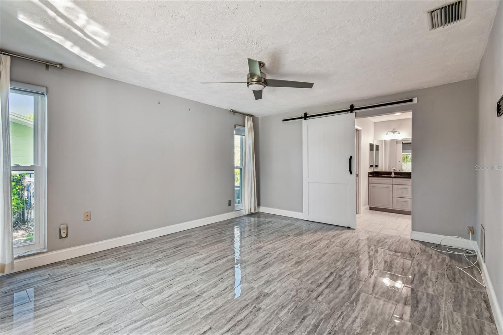 10073 S YACHT CLUB DR, TREASURE ISLAND, FL — photo 21