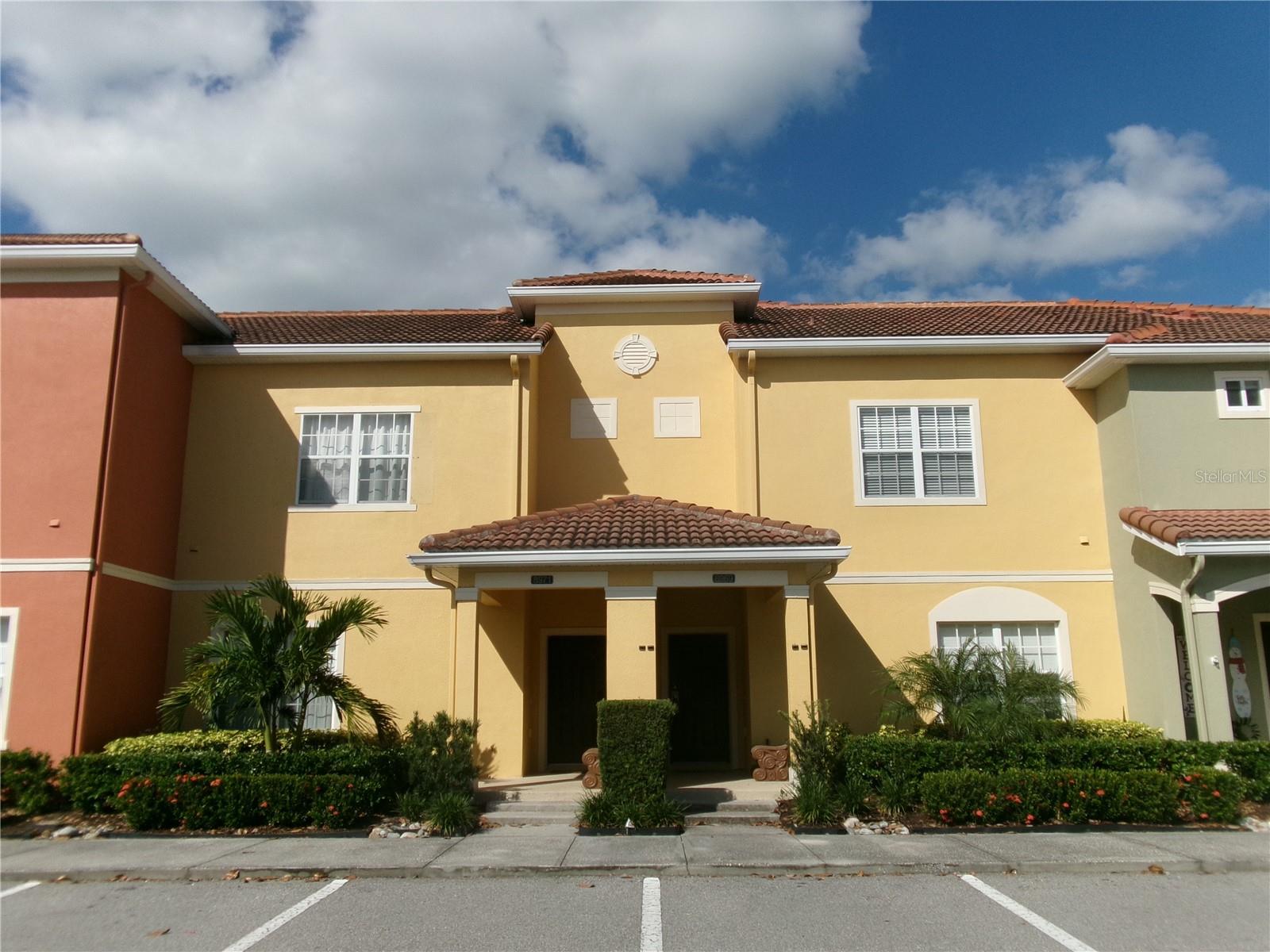 8969 MAJESTY PALM RD, KISSIMMEE, FL