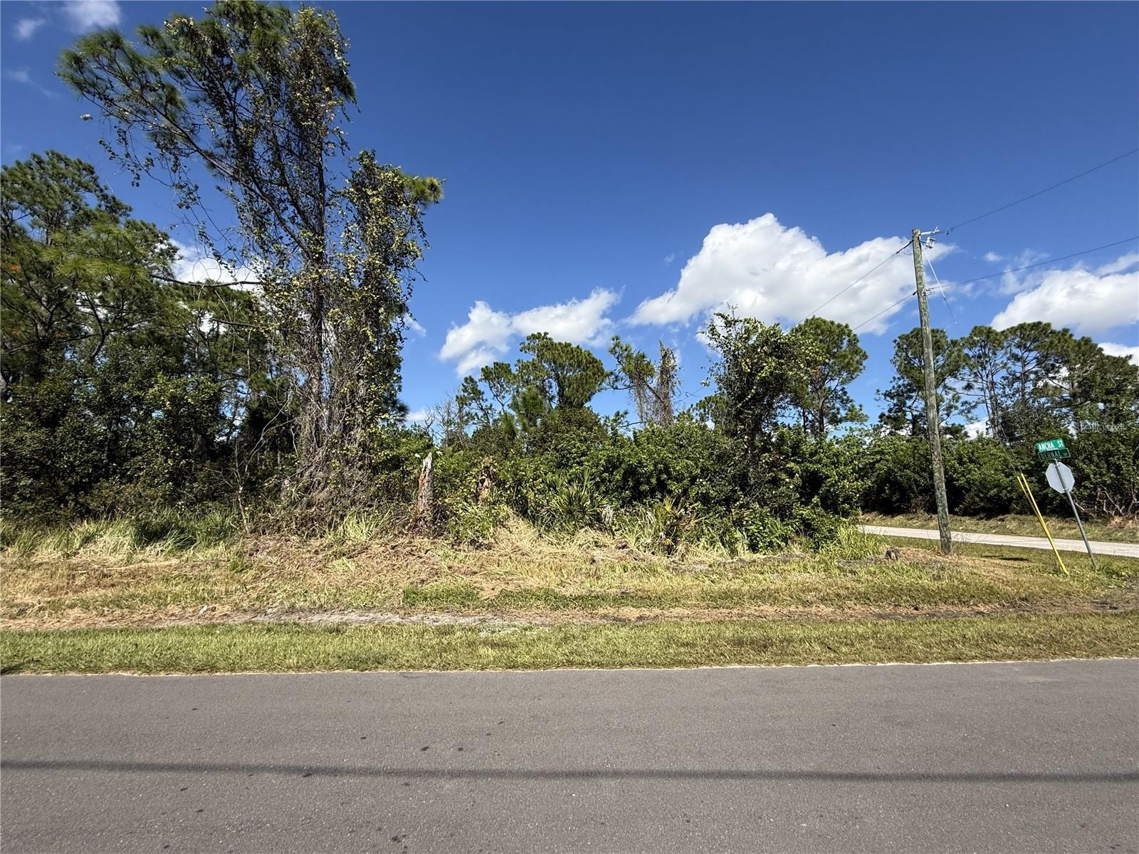 7538 BERNAL DR, SEBRING, FL — photo 2