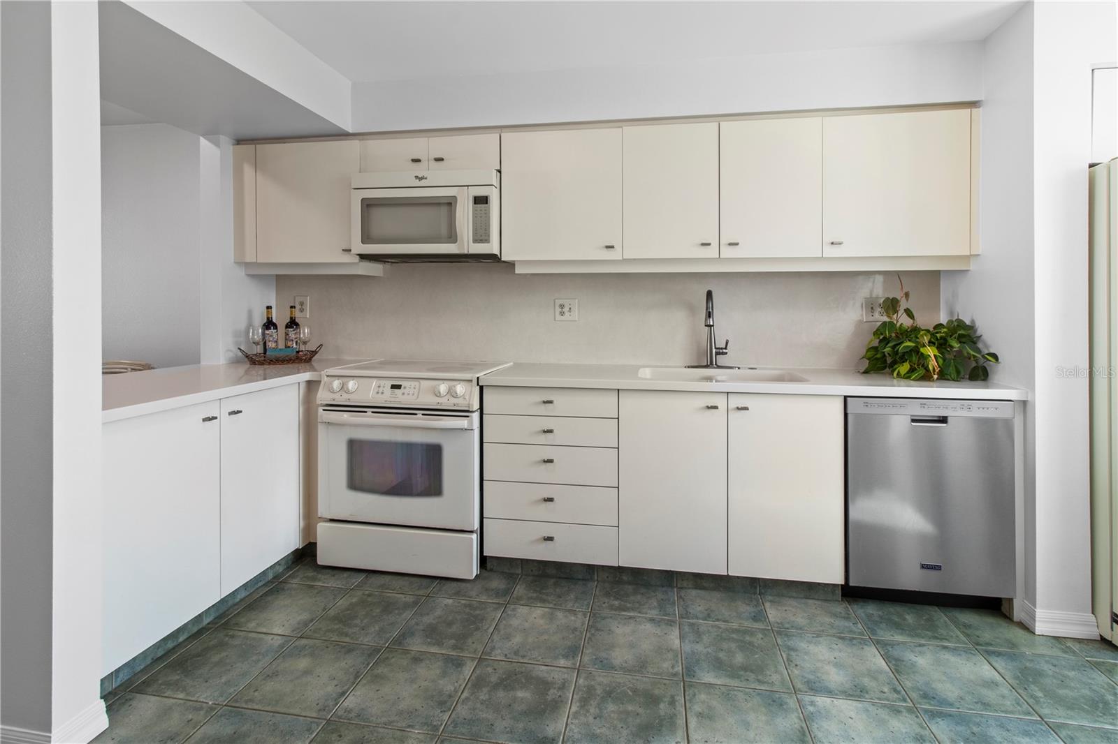 829 BAYPORT WAY #829, LONGBOAT KEY, FL — photo 18