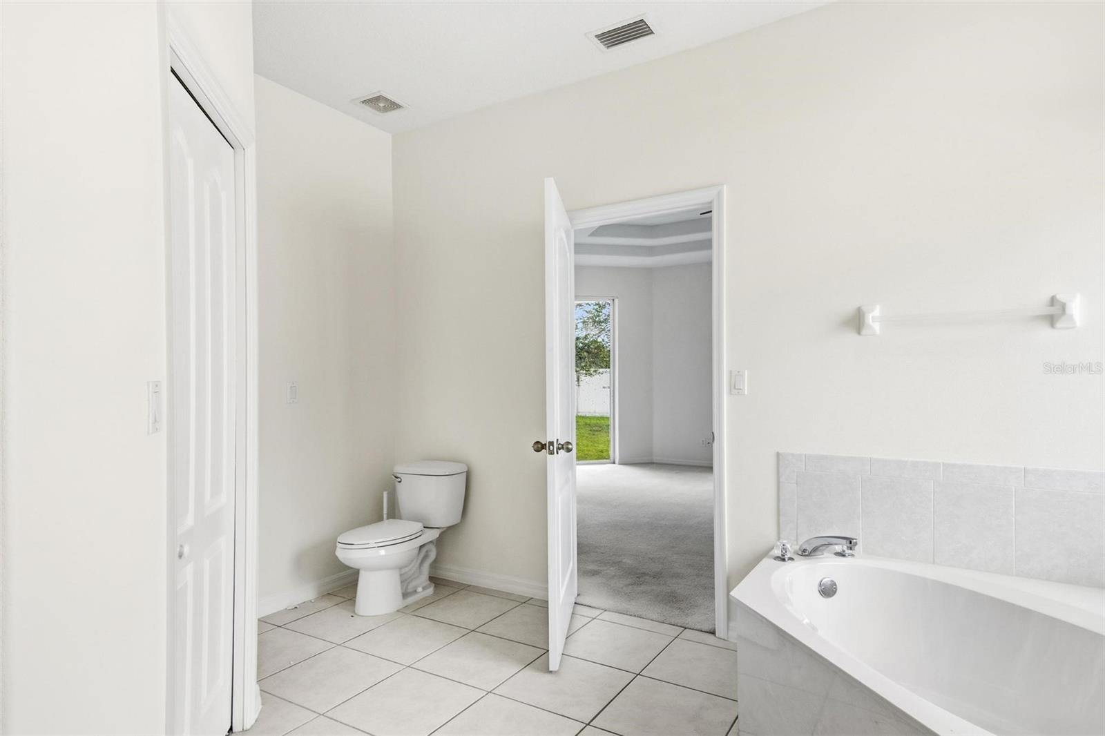 29 EAST DIAMOND DR, PALM COAST, FL — photo 41