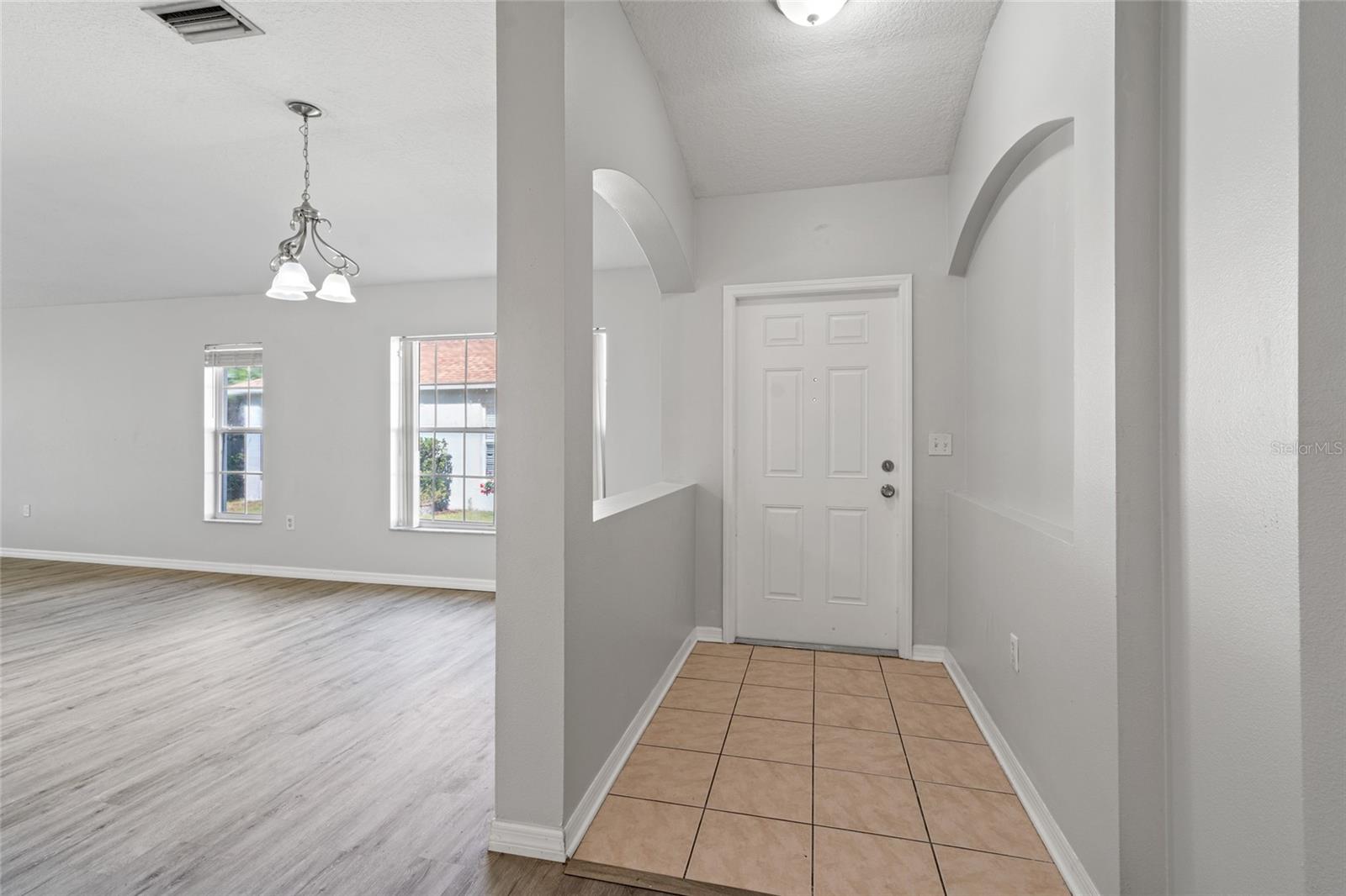 5727 AUTUMN SHIRE DR, ZEPHYRHILLS, FL — photo 3