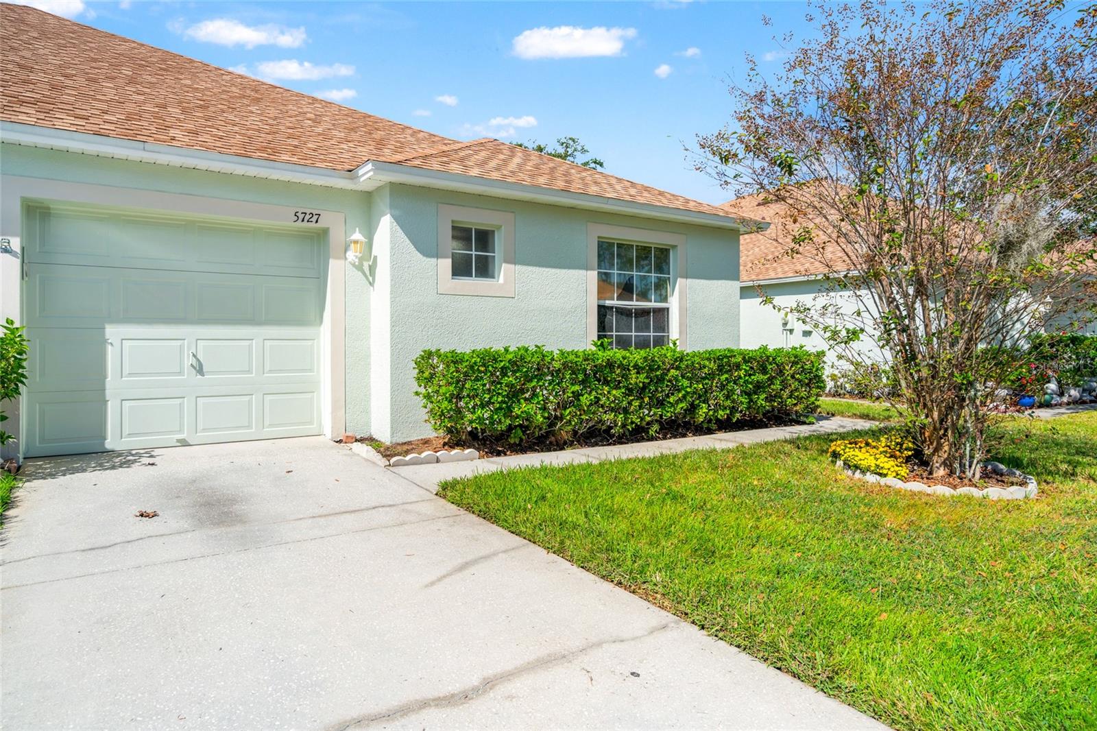 5727 AUTUMN SHIRE DR, ZEPHYRHILLS, FL — photo 8