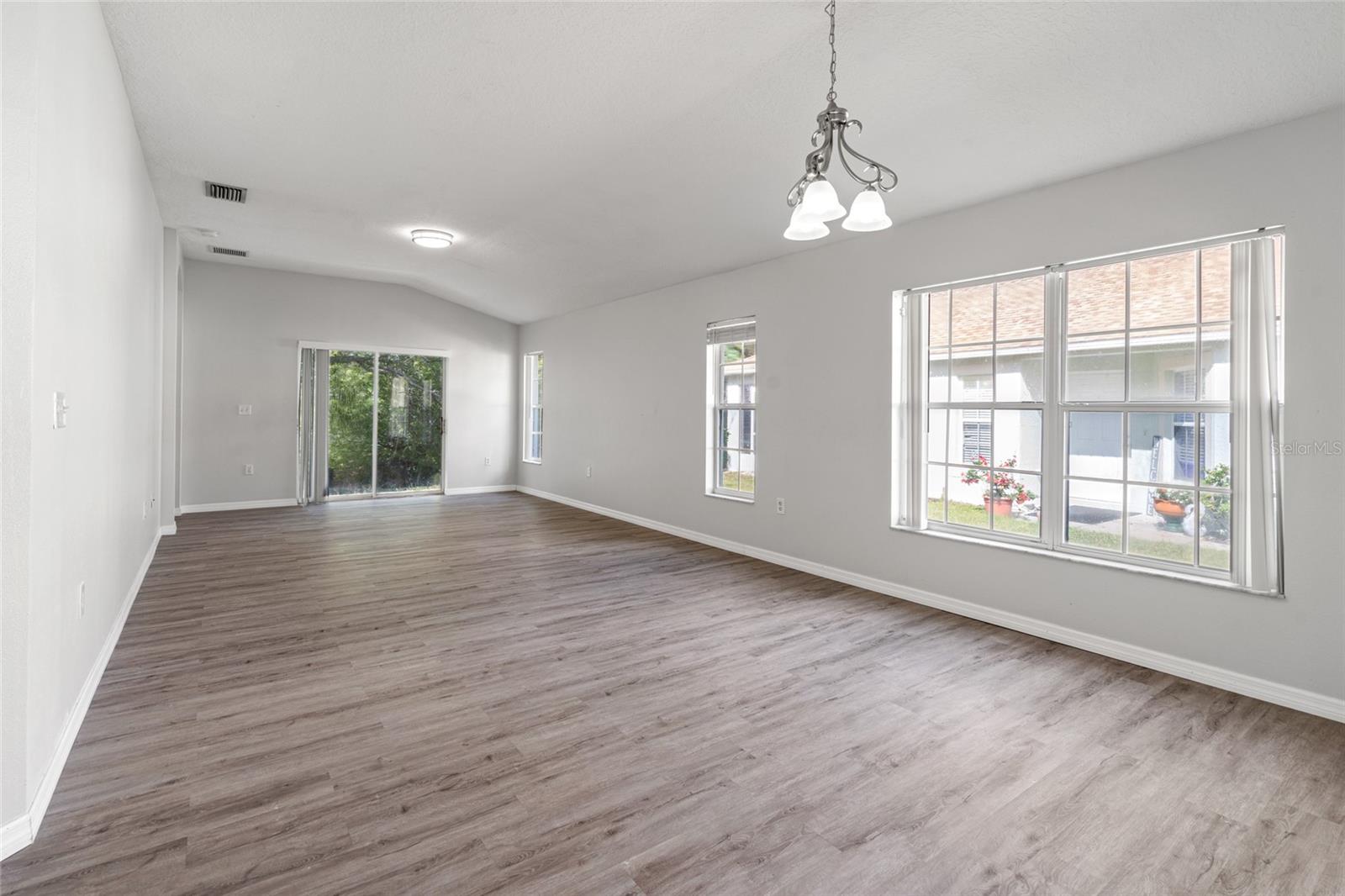 5727 AUTUMN SHIRE DR, ZEPHYRHILLS, FL — photo 17