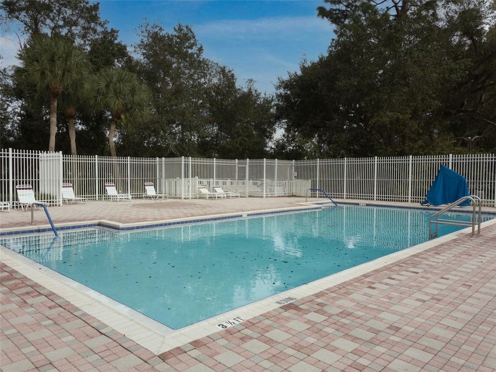 5727 AUTUMN SHIRE DR, ZEPHYRHILLS, FL — photo 39