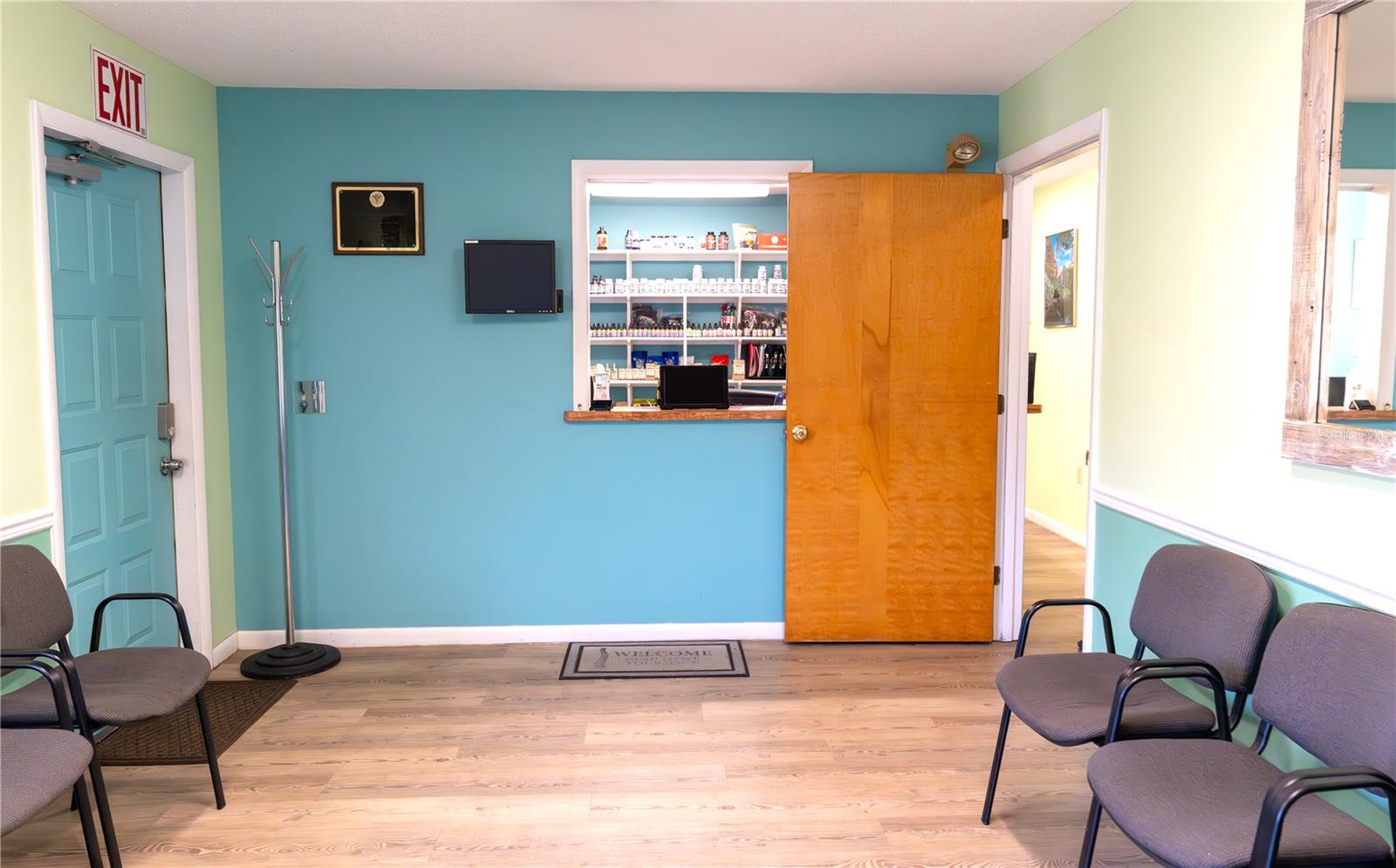 915 E ALFRED ST, TAVARES, FL — photo 12