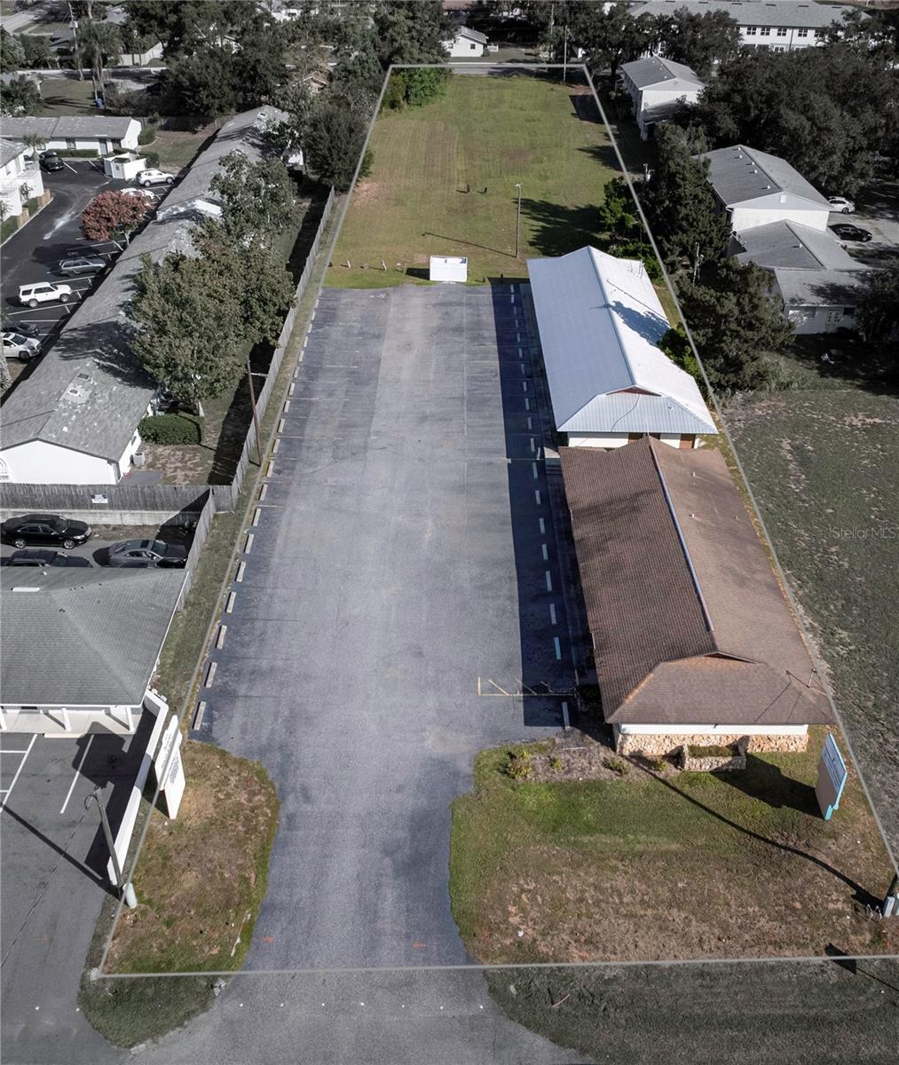 915 E ALFRED ST, TAVARES, FL — photo 25