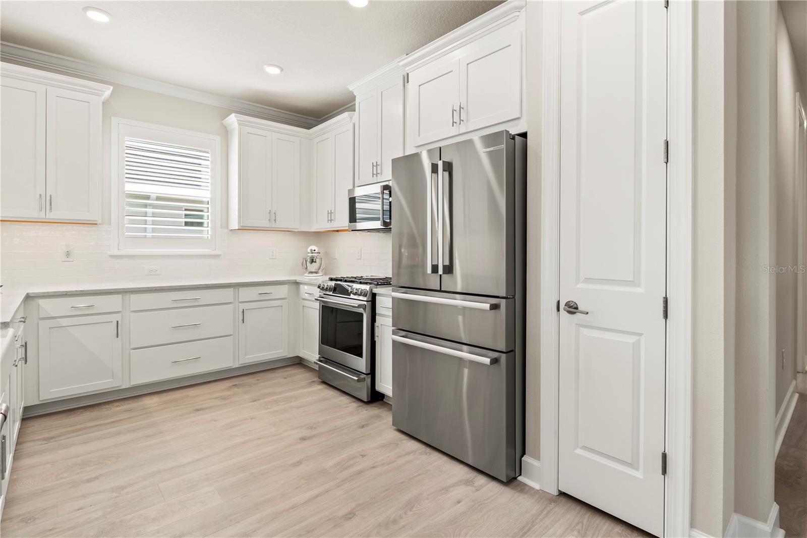 3263 ALBA CIR, BRADENTON, FL — photo 19