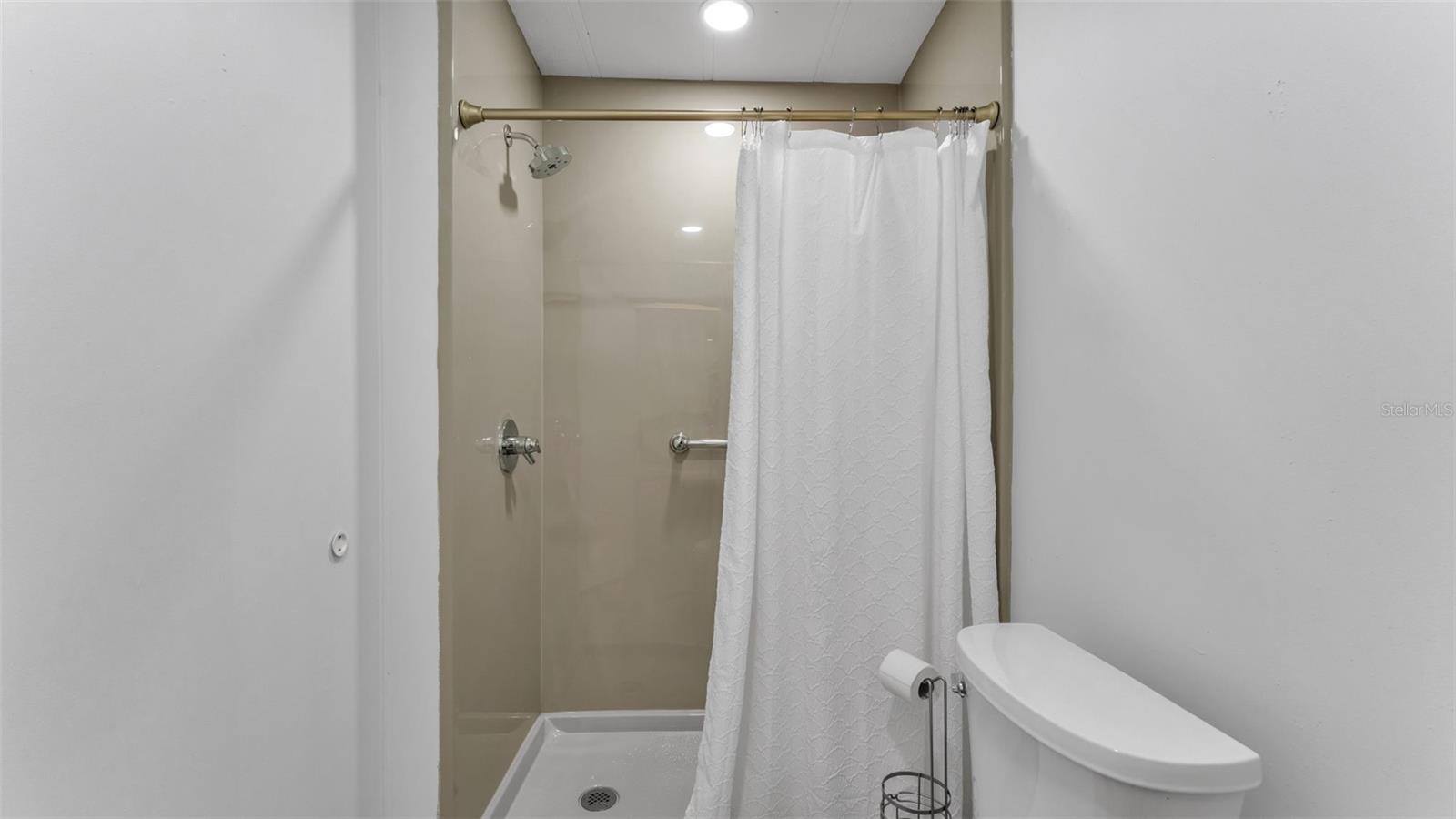 811 ELIZABETH LN, LAKELAND, FL — photo 23