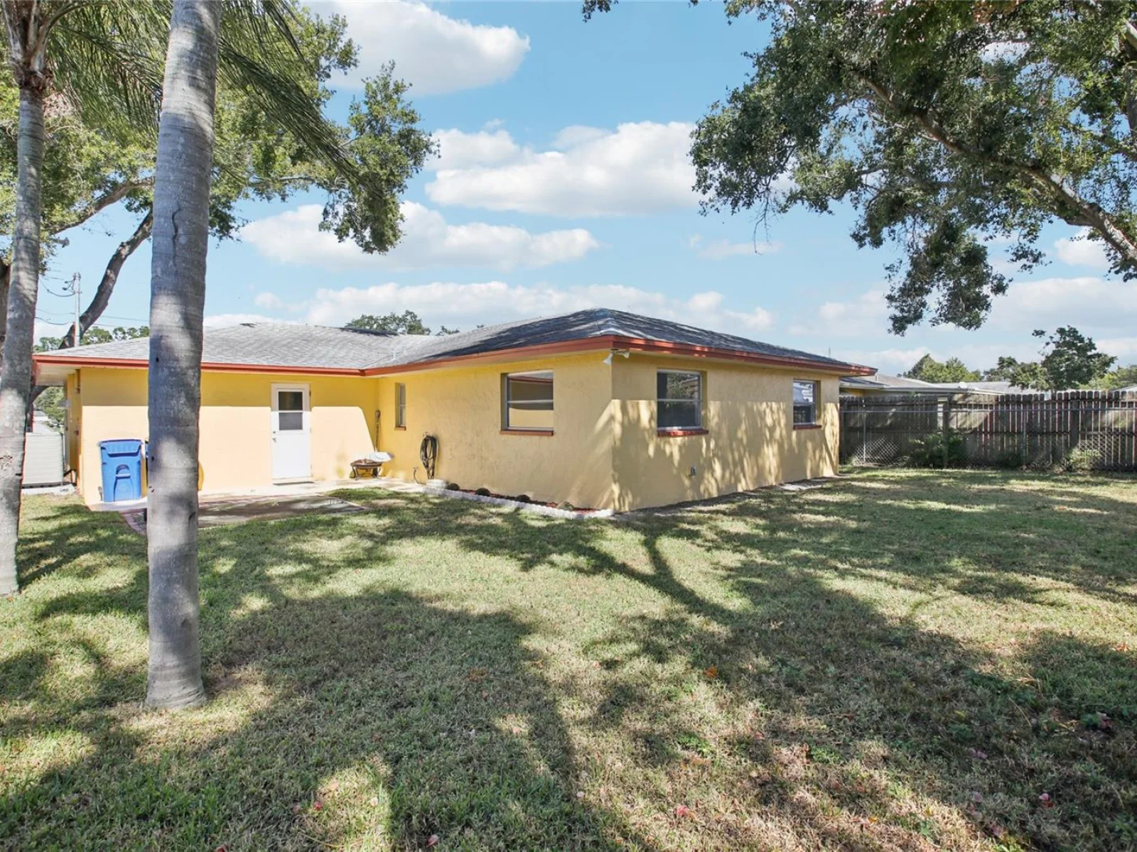 1547 ANDOVER DR, DUNEDIN, FL — photo 2