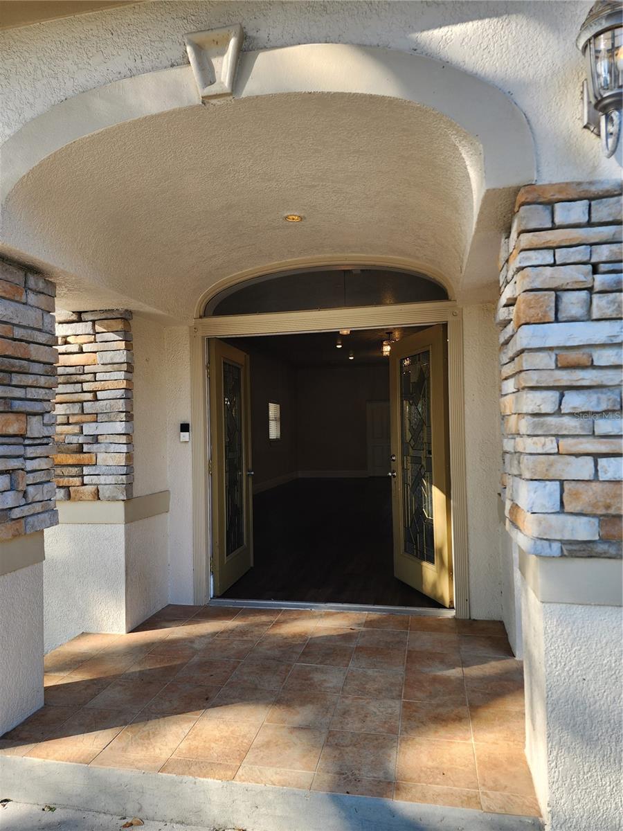 24247 WOLF BRANCH RD, SORRENTO, FL — photo 4