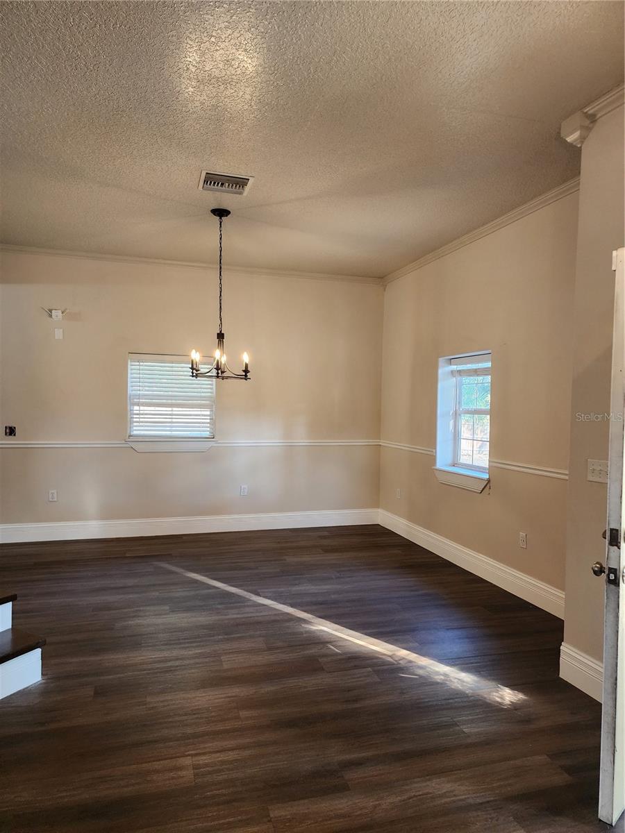 24247 WOLF BRANCH RD, SORRENTO, FL — photo 9