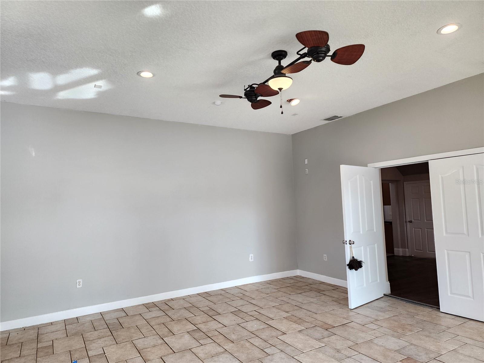 24247 WOLF BRANCH RD, SORRENTO, FL — photo 27