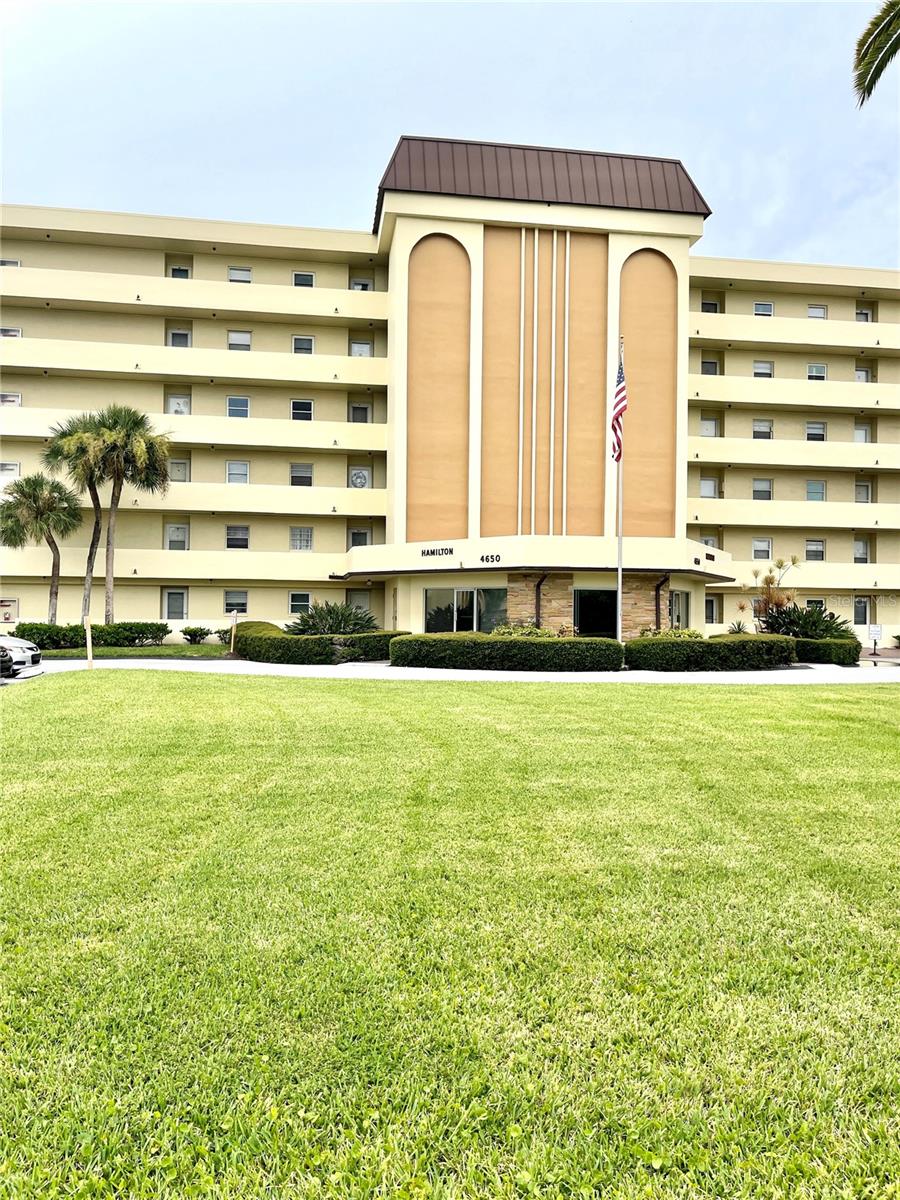 4650 COVE CIR #402, ST PETERSBURG, FL — photo 2
