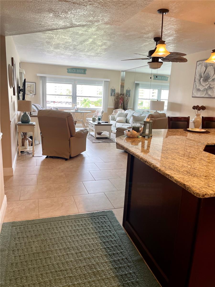 4650 COVE CIR #402, ST PETERSBURG, FL — photo 3