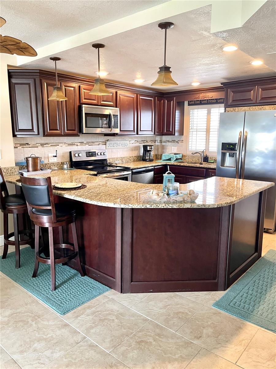 4650 COVE CIR #402, ST PETERSBURG, FL — photo 4
