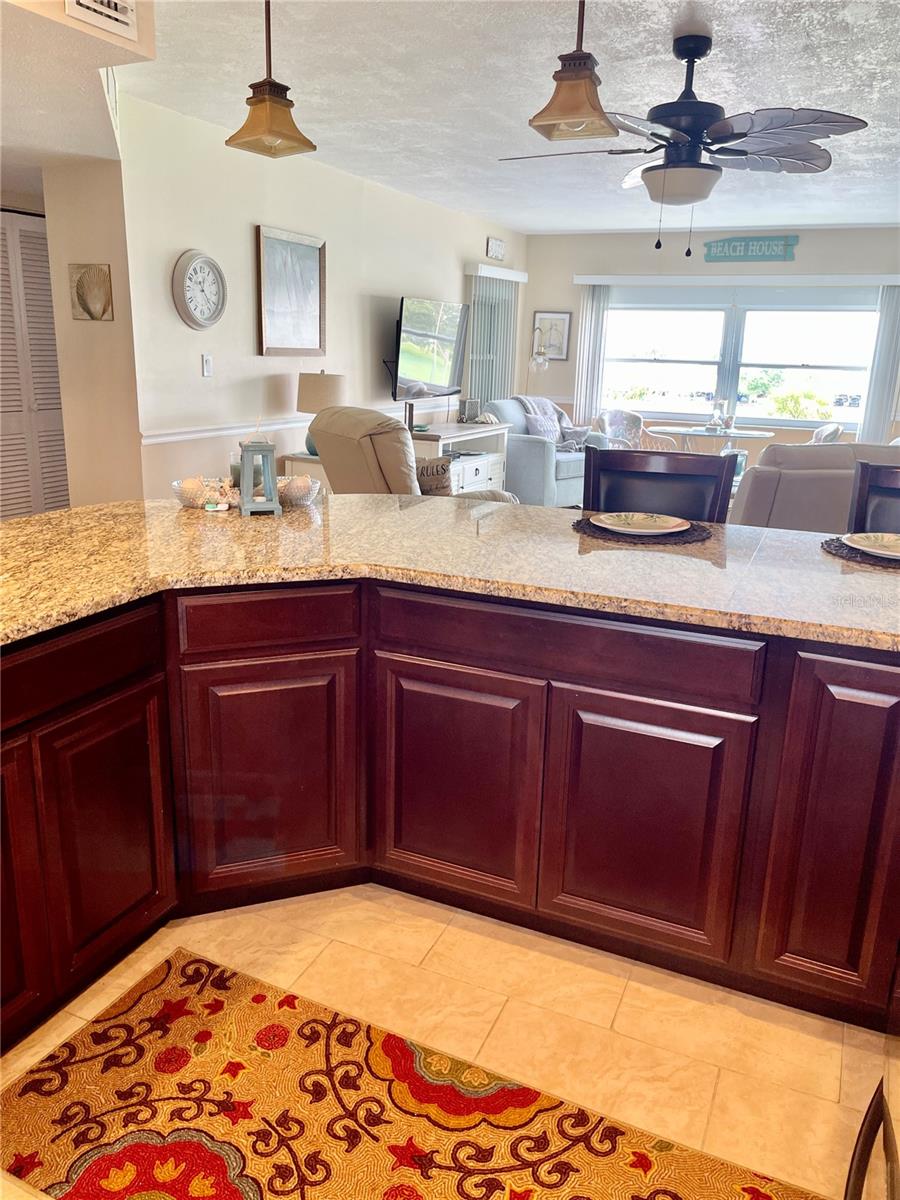 4650 COVE CIR #402, ST PETERSBURG, FL — photo 9