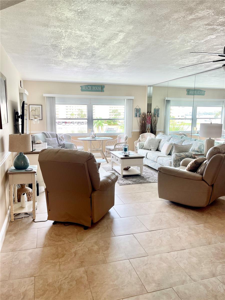 4650 COVE CIR #402, ST PETERSBURG, FL — photo 10