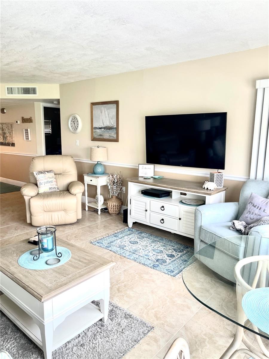 4650 COVE CIR #402, ST PETERSBURG, FL — photo 12