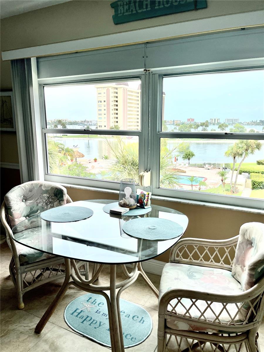 4650 COVE CIR #402, ST PETERSBURG, FL — photo 14