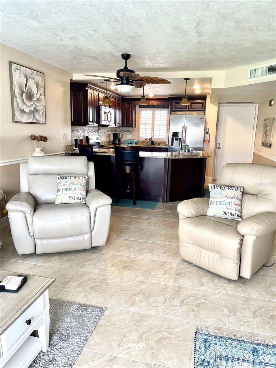 4650 COVE CIR #402, ST PETERSBURG, FL — photo 16