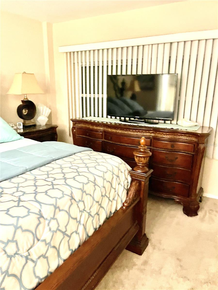 4650 COVE CIR #402, ST PETERSBURG, FL — photo 19