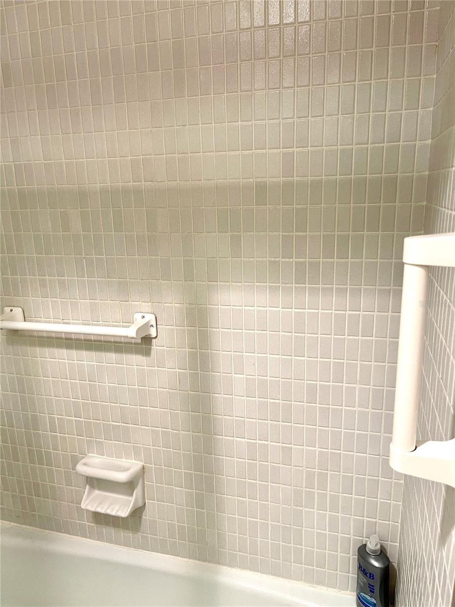 4650 COVE CIR #402, ST PETERSBURG, FL — photo 25