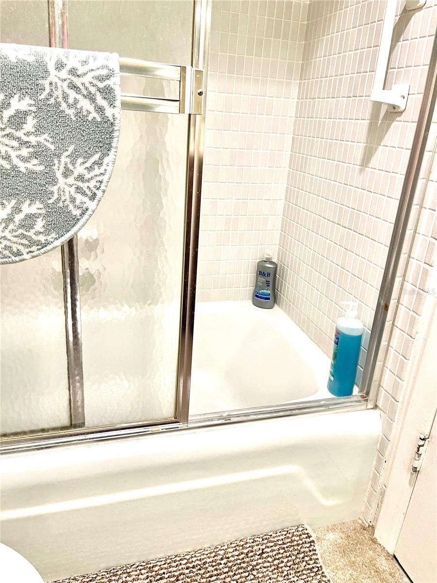 4650 COVE CIR #402, ST PETERSBURG, FL — photo 27