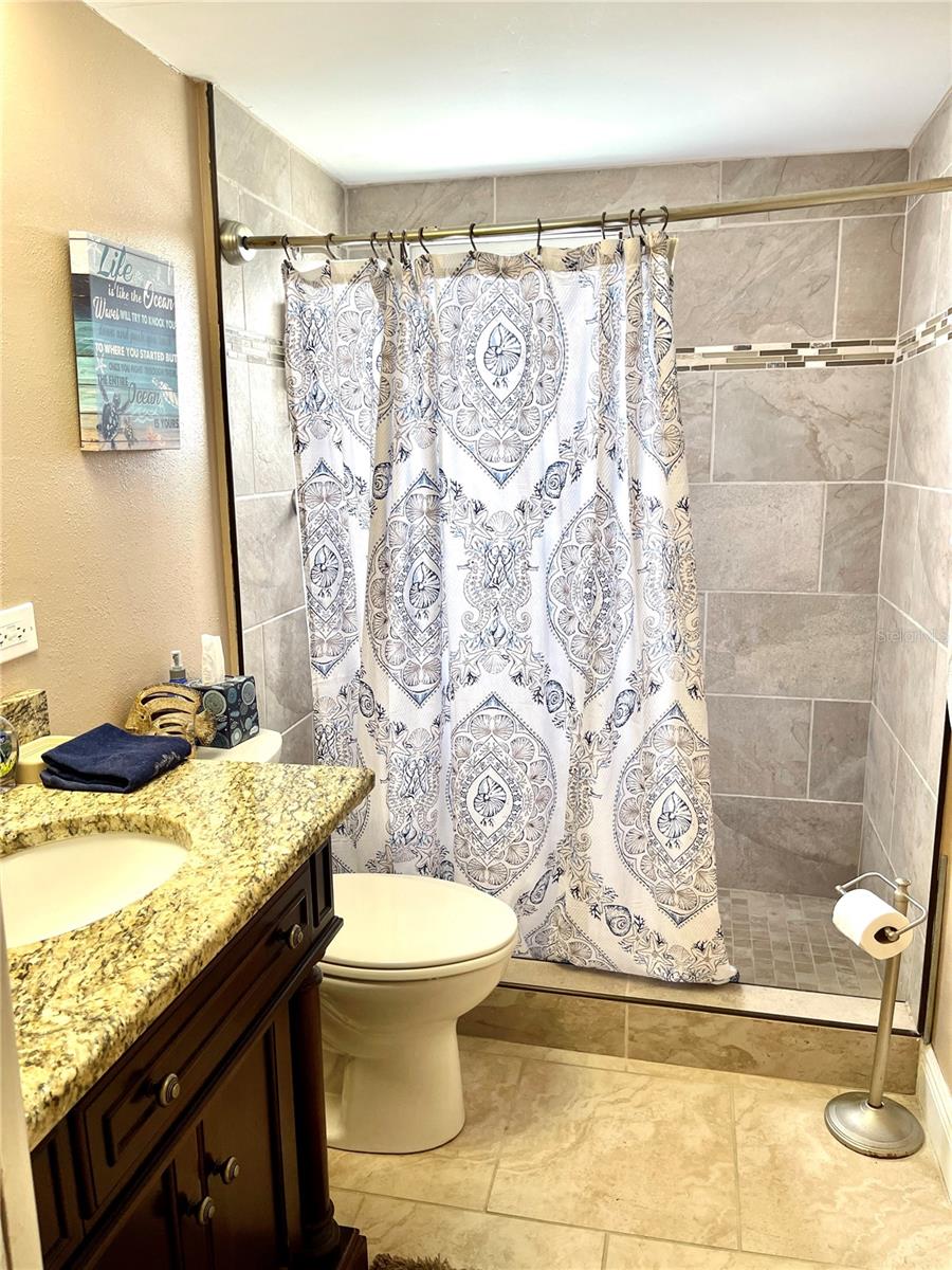 4650 COVE CIR #402, ST PETERSBURG, FL — photo 33
