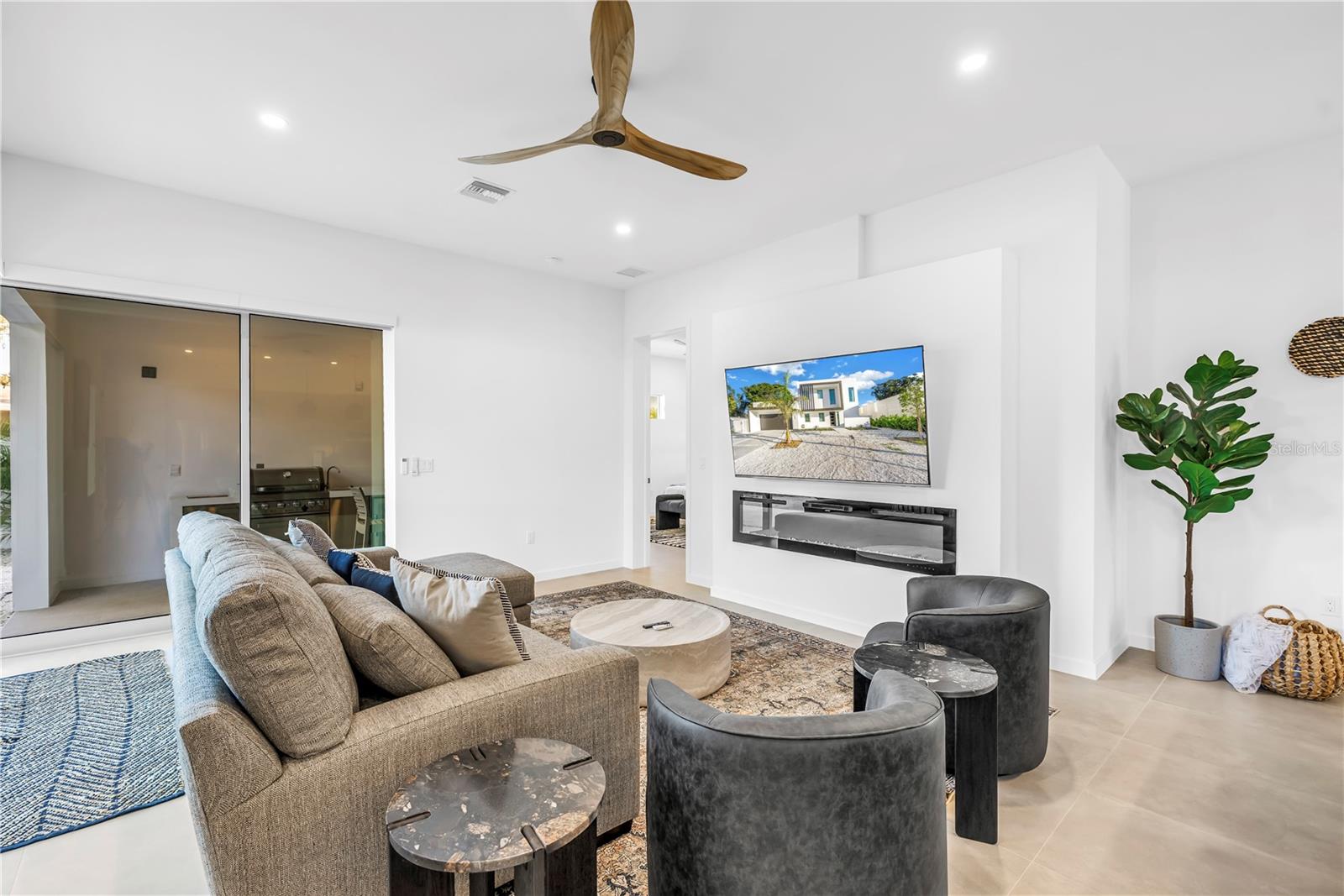 2305 TEMPLE ST, SARASOTA, FL — photo 15